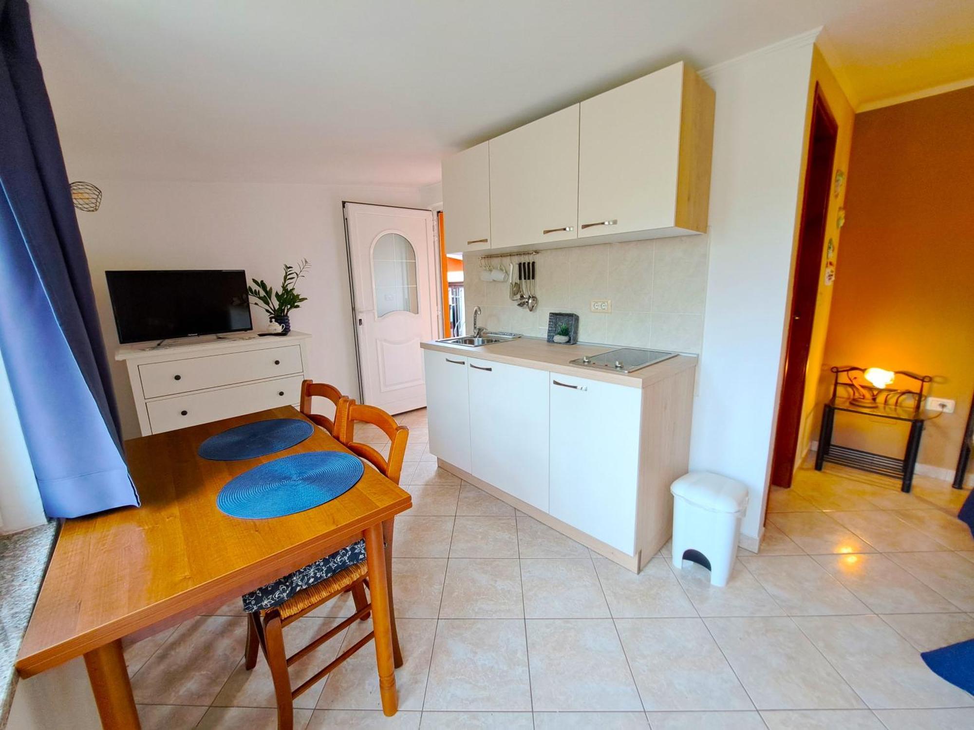 Amaryllis Apartment *