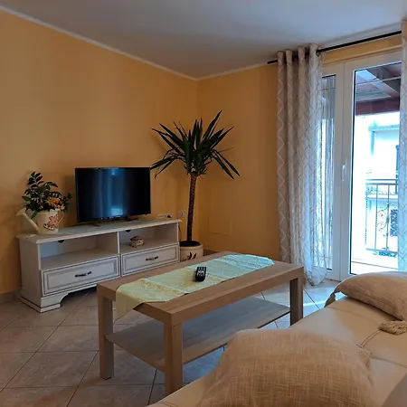 Apartments Villa Amaryllis Novigrad  Exterior photo